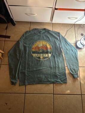 Blue 84 Jasper Canada Est. 1907 National Park Long Sleeve Graphic T-Shirt